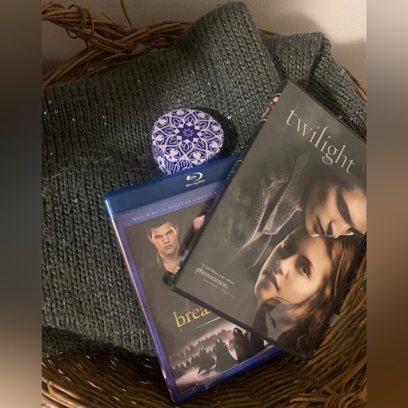 Twilight Night In with a Double Feature - Picture 3 of 11